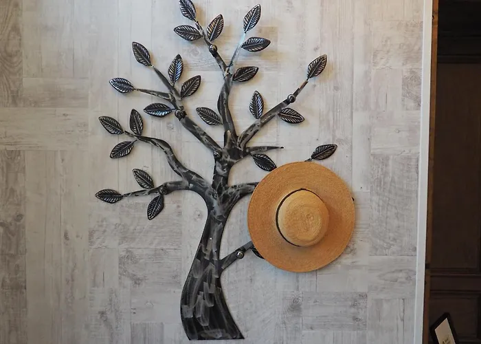 Oda ve Kahvaltı Manoir Le Refuge 4*