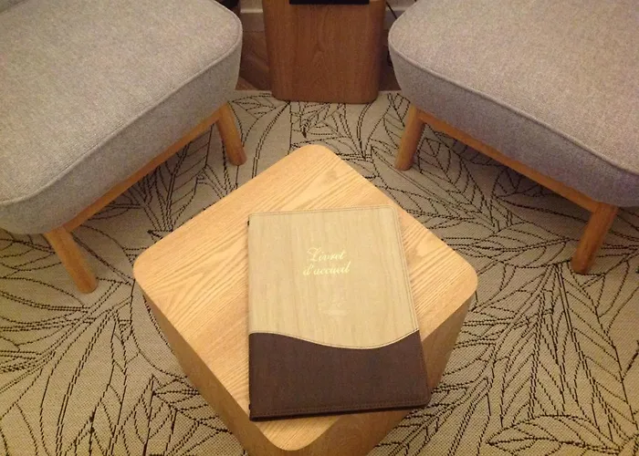 Oda ve Kahvaltı Manoir Le Refuge 4*